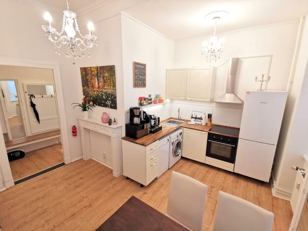 Appartement Kvh By Rockchair L Superhost Status L Boxspringbett Am Schloss Charlottenburg Welcomes You! Berlijn