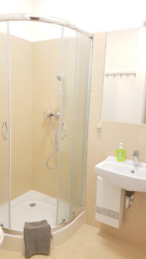 Apartamento Kvh By Rockchair L Superhost Status L Boxspringbett Am Schloss Charlottenburg Welcomes You! Berlim