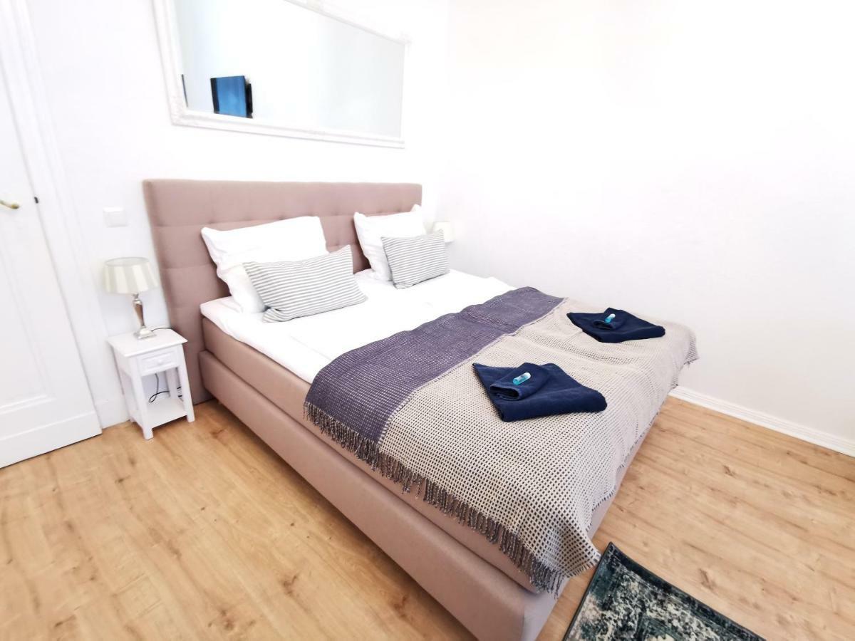 Apartamento Kvh By Rockchair L Superhost Status L Boxspringbett Am Schloss Charlottenburg Welcomes You!